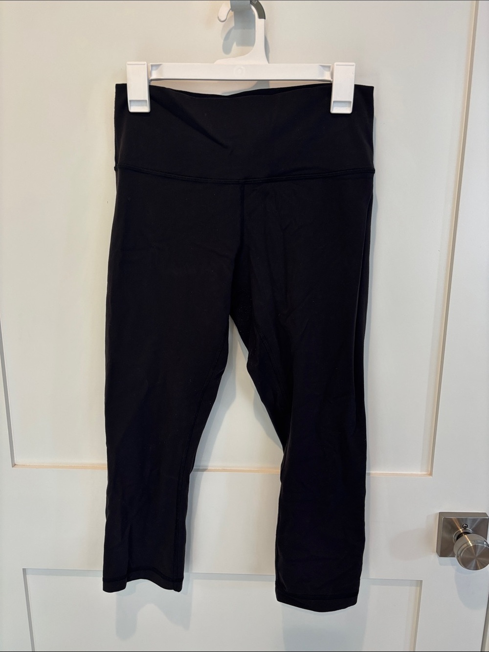 lululemon athletica Black Mid-Rise Capri Leggings